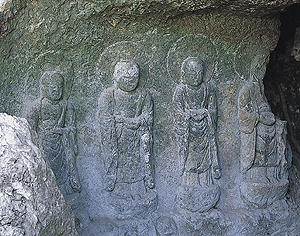 Kasugayama-ekkutsu-butsu (stone cavern buddha)